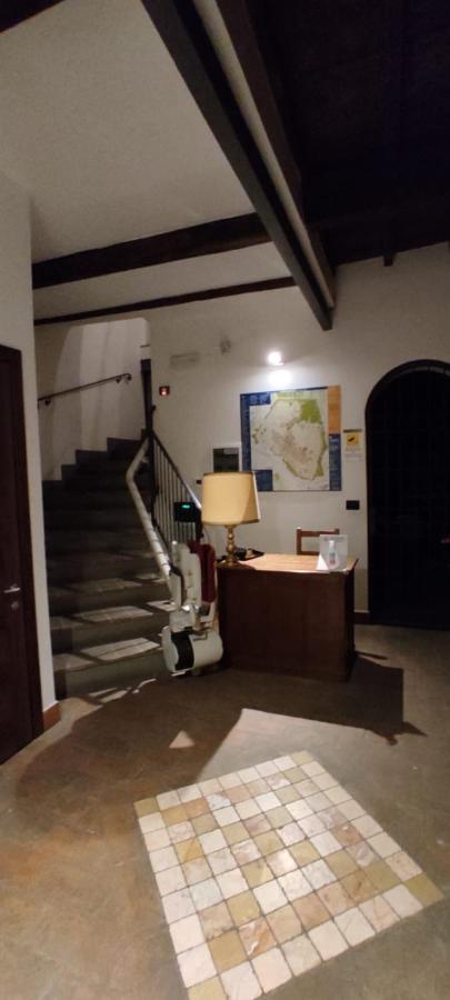 Dimora Al Saraceno Hotel แฟร์รารา ภายนอก รูปภาพ